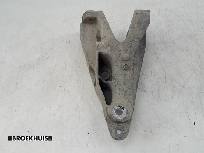 Used Engine mount Volkswagen Transporter/Caravelle T5 2.0 TDI DRF Price € 24,20 Inclusive VAT offered by Autobedrijf Broekhuis B.V.