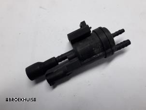 Used Vacuum valve Mercedes Vito (638.0) 2.2 CDI 112 16V Price € 12,10 Inclusive VAT offered by Autobedrijf Broekhuis B.V.