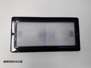 Używane Oswietlenie wewnetrzne tyl Mercedes Sprinter 3t (903) 308 CDI 16V Cena € 15,00 Procedura marży oferowane przez Autobedrijf Broekhuis B.V.