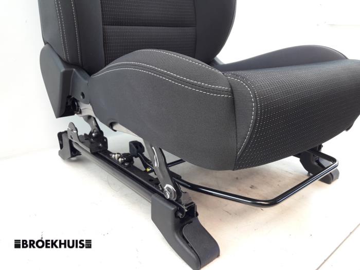 Seat, left from a Kia Sportage (QL) 1.7 CRDi 16V 4x2 2018