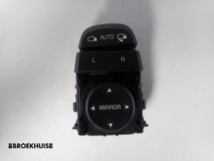Used Mirror switch Kia Sportage (QL) 1.7 CRDi 16V 4x2 Price € 25,00 Margin scheme offered by Autobedrijf Broekhuis B.V.