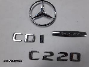 Gebrauchte Emblem Mercedes C Estate (S204) 1.8 C-200K 16V Preis € 10,00 Margenregelung angeboten von Autobedrijf Broekhuis B.V.