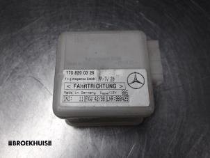 Używane Modul alarmu Mercedes SLK (R170) 2.3 230 K 16V Cena € 20,00 Procedura marży oferowane przez Autobedrijf Broekhuis B.V.