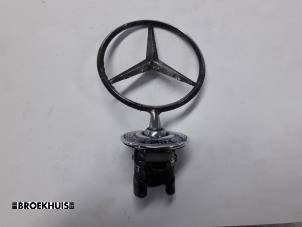 Used Emblem Mercedes E (W210) 2.2 E-220 CDI 16V Price € 15,00 Margin scheme offered by Autobedrijf Broekhuis B.V.