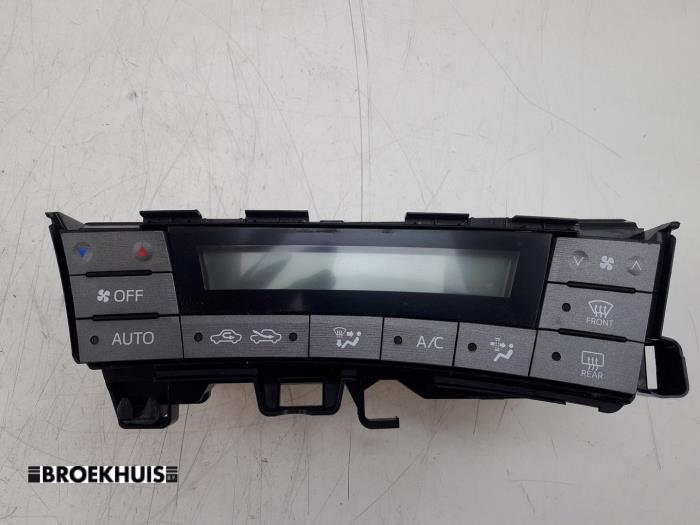 Panel de control de calefacción de un Toyota Prius (ZVW3) 1.8 16V 2012