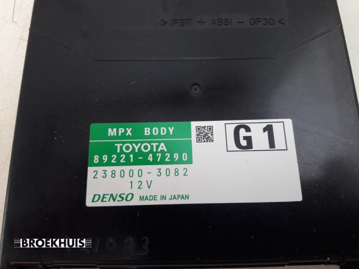 Steuergerät Body Control van een Toyota Prius (ZVW3) 1.8 16V 2012