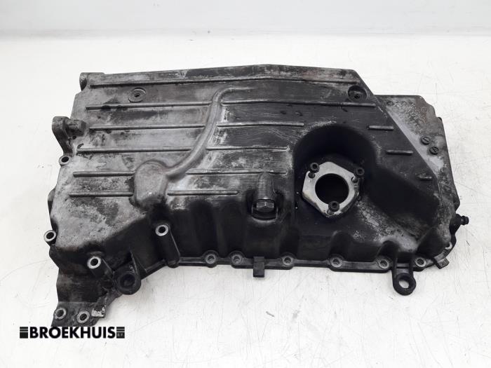 Used Sump Volkswagen Transporter T5 2.5 TDi Price € 72,60 Inclusive VAT offered by Autobedrijf Broekhuis B.V.