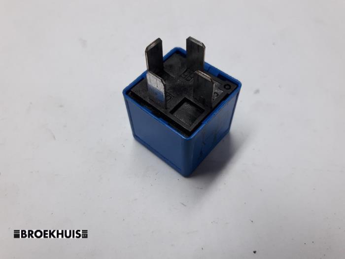 Relay Renault Trafic Passenger 252301716R