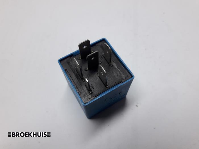 Relay Renault Master III 2.2 dCi 16V 7700811853