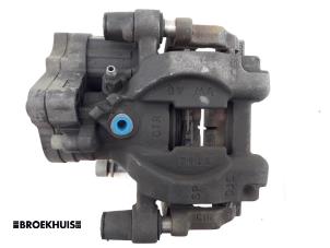 Used Rear brake calliper, left Skoda Kodiaq 2.0 TDI 150 16V Price € 80,00 Margin scheme offered by Autobedrijf Broekhuis B.V.