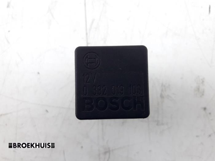 Begagnade Relä Porsche 911 (997) 3.8 24V Carrera S Pris € 5,00 Marginaltabell erbjuds av Autobedrijf Broekhuis B.V.