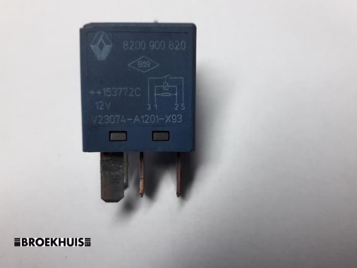 Relay Renault Trafic 8200900820 Autobedrijf Broekhuis B.V.