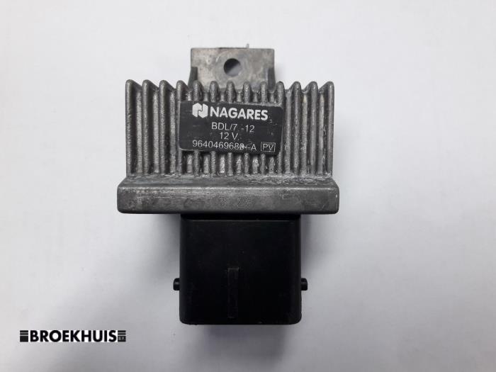 Glow plug relay Renault Kangoo Express 1.5 dCi 85 9640469680A