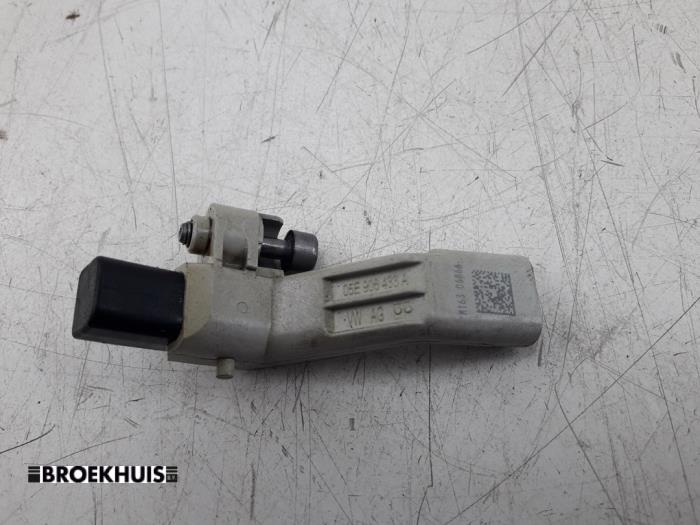 Begagnade Vevaxelsensor Volkswagen Golf VIII (CD1) 1.0 eTSI 12V Pris € 20,00 Marginaltabell erbjuds av Autobedrijf Broekhuis B.V.