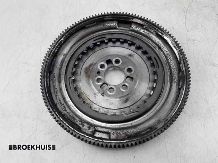 Used Flywheel Volkswagen Golf VIII (CD1) 1.0 eTSI 12V Price € 125,00 Margin scheme offered by Autobedrijf Broekhuis B.V.