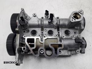 Usagé Boîtier arbre à cames Volkswagen Golf VIII (CD1) 1.0 eTSI 12V Prix € 325,00 Règlement à la marge proposé par Autobedrijf Broekhuis B.V.