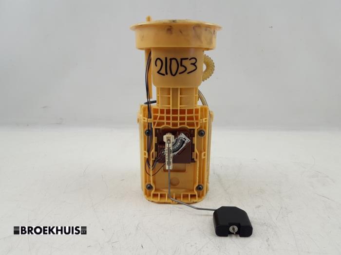 Usagé Pompe à carburant Volkswagen Transporter/Caravelle T5 2.0 TDI DRF Prix € 54,45 Prix TTC proposé par Autobedrijf Broekhuis B.V.