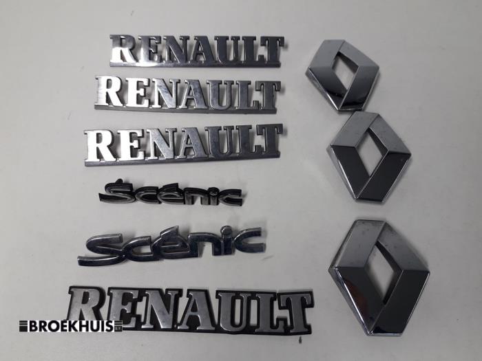 Używane Emblemat Renault Scénic I (JA) Cena € 10,00 Procedura marży oferowane przez Autobedrijf Broekhuis B.V.