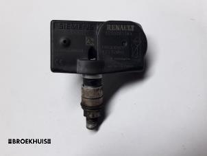 Usados Sensor de presión de neumáticos Renault Scénic II (JM) 1.9 dCi 120 Precio € 10,00 Norma de margen ofrecido por Autobedrijf Broekhuis B.V.