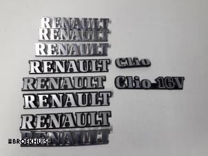 Usados Emblema Renault Clio II (BB/CB) Precio € 2,50 Norma de margen ofrecido por Autobedrijf Broekhuis B.V.