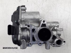 Used EGR valve Mercedes C (W205) C-200d 1.6 Turbo 16V Price € 80,00 Margin scheme offered by Autobedrijf Broekhuis B.V.