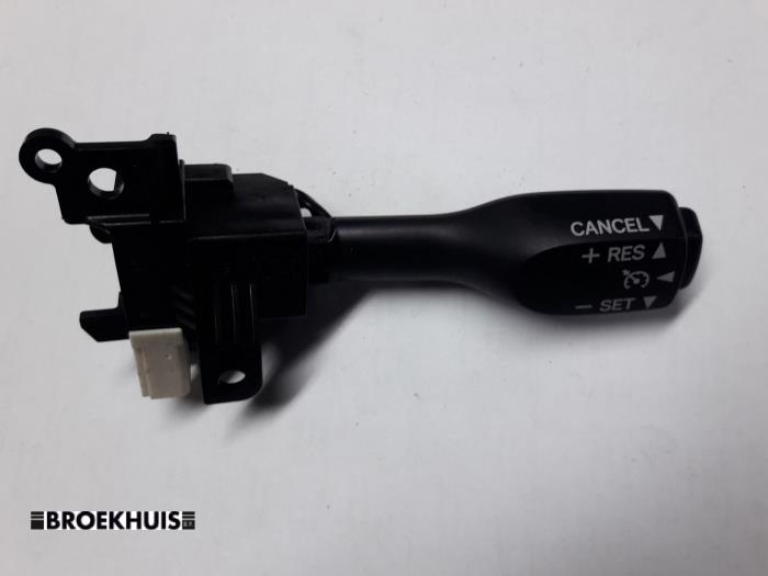 Cruise control switch from a Toyota Auris (E15) 2.0 D-4D-F 16V 2007
