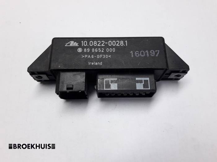 Glow plug relay from a Renault Twingo 1997