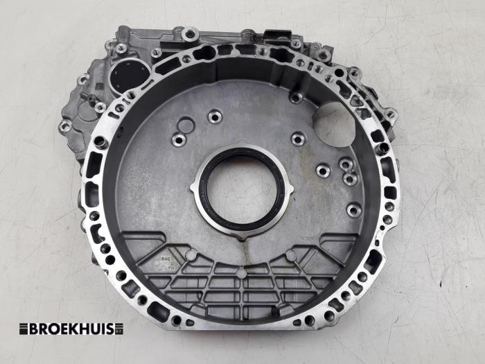 Usagé Couvercle de distribution Mercedes C (W205) C-200d 1.6 Turbo 16V Prix € 95,00 Règlement à la marge proposé par Autobedrijf Broekhuis B.V.