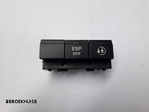 Gebrauchte ESP Schalter Peugeot 407 SW (6E) 2.0 HDiF 16V Preis € 7,50 Margenregelung angeboten von Autobedrijf Broekhuis B.V.
