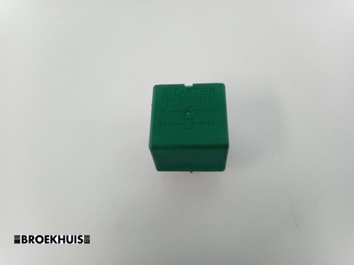 Begagnade Relä Peugeot 308 (4A/C) Pris € 5,00 Marginaltabell erbjuds av Autobedrijf Broekhuis B.V.