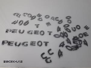Usagé Emblème Peugeot 406 (8B) Prix € 10,00 Règlement à la marge proposé par Autobedrijf Broekhuis B.V.