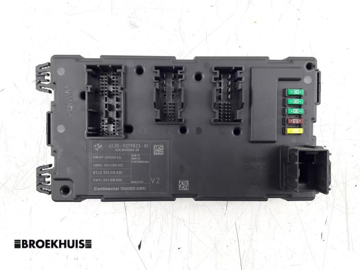 Używane Modul Comfort BMW 3 serie (F30) 328i 2.0 16V Cena € 100,00 Procedura marży oferowane przez Autobedrijf Broekhuis B.V.