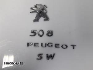 Używane Emblemat Peugeot 508 SW (8E/8U) 2.0 HDiF 16V Cena € 10,00 Procedura marży oferowane przez Autobedrijf Broekhuis B.V.
