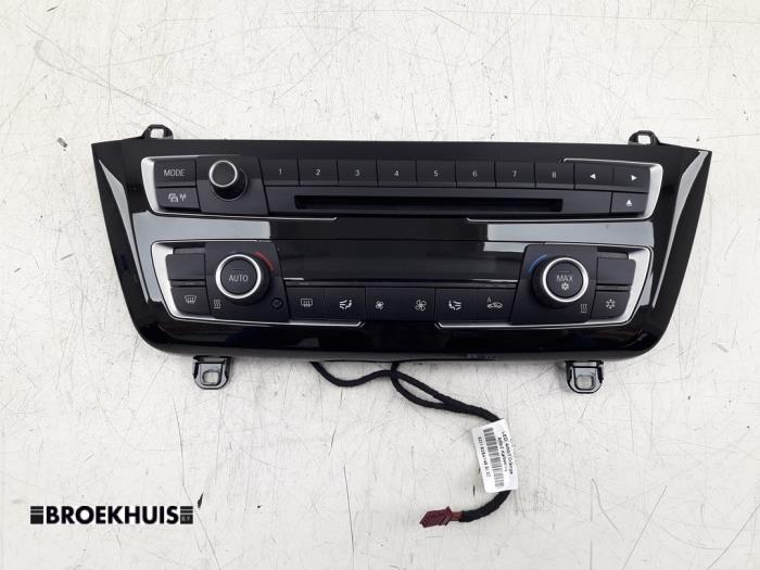 Heater control panel from a BMW 3 serie (F30) 328i 2.0 16V 2012