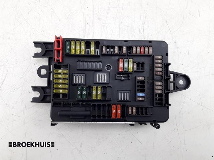 Fuse box from a BMW 3 serie (F30) 328i 2.0 16V 2012
