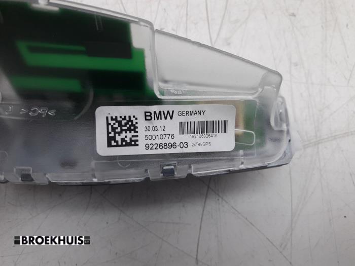GPS antenna from a BMW 3 serie (F30) 328i 2.0 16V 2012