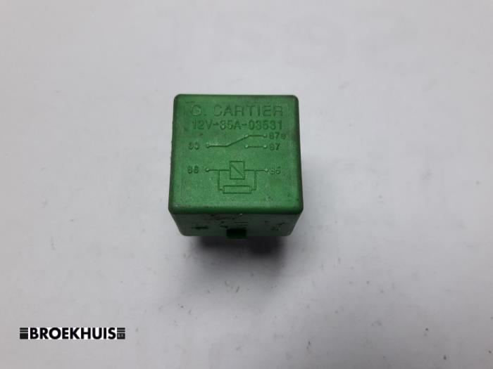 Relay from a Peugeot 307 (3A/C/D) 1.4 HDi 2003