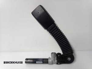 Used Seatbelt tensioner, right BMW 3 serie (E46/4) 316i 16V Price € 20,00 Margin scheme offered by Autobedrijf Broekhuis B.V.
