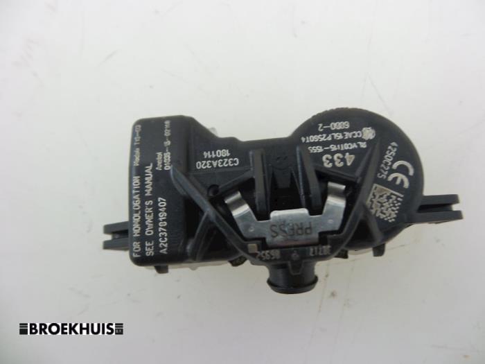 Begagnade Däcktryckssensor Mitsubishi Space Star (A0) 1.0 12V Pris € 20,00 Marginaltabell erbjuds av Autobedrijf Broekhuis B.V.