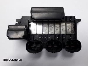 Used Fuse box Peugeot 807 2.2 HDiF 16V Price € 25,00 Margin scheme offered by Autobedrijf Broekhuis B.V.