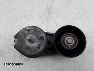 Spanrolle multiriem van een Land Rover Range Rover Sport (LS) 4.2 V8 32V Supercharged 2005