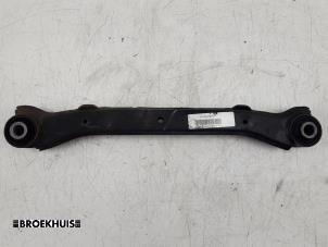 Usagé Bras de suspension arrière gauche Hyundai iX35 (LM) 1.6 GDI 16V Prix € 25,00 Règlement à la marge proposé par Autobedrijf Broekhuis B.V.