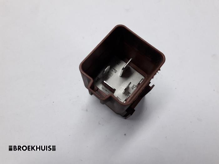 Relay from a Peugeot 307 SW (3H)  2007