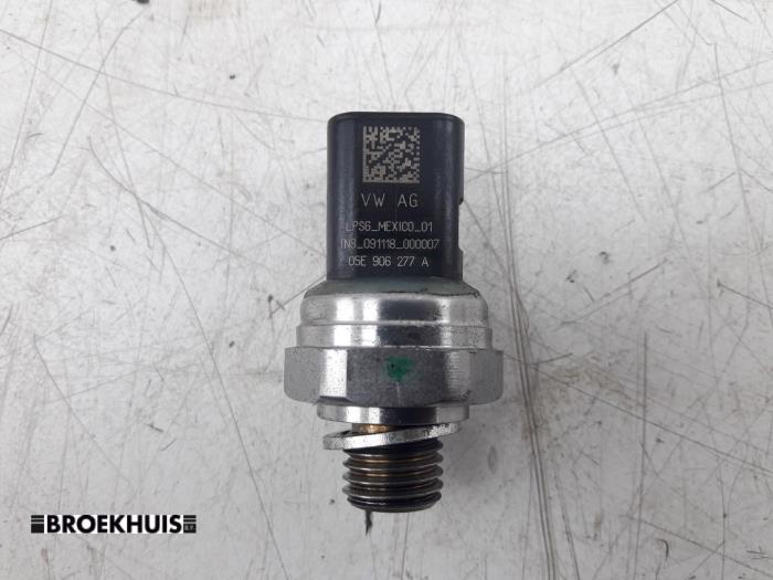 Gebrauchte Öldrucksensor Volkswagen Golf VII (AUA) 1.0 TSI 12V BlueMotion Preis € 30,00 Margenregelung angeboten von Autobedrijf Broekhuis B.V.