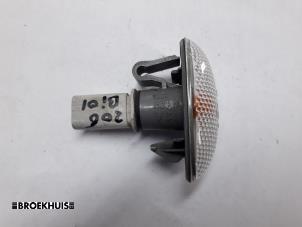 Used Indicator, right Peugeot 206 (2A/C/H/J/S) Price € 2,50 Margin scheme offered by Autobedrijf Broekhuis B.V.