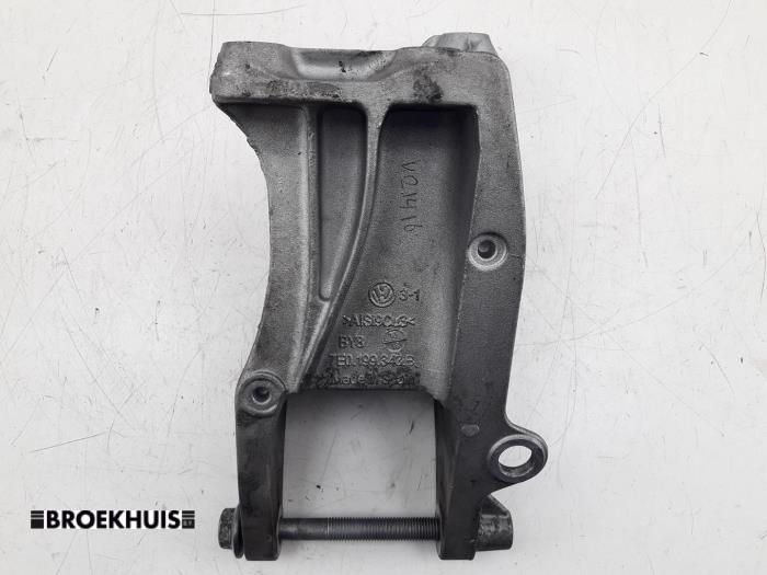 Usagé Support moteur Volkswagen Transporter T6 2.0 TDI 150 Prix € 30,25 Prix TTC proposé par Autobedrijf Broekhuis B.V.