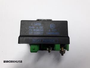 Used Glow plug relay Peugeot Boxer (244) 2.2 HDi Price € 24,20 Inclusive VAT offered by Autobedrijf Broekhuis B.V.