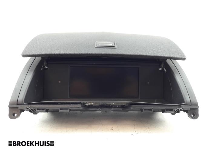 Begagnade Innerdisplay Mercedes C Estate (S204) 1.6 C-180K 16V BlueEfficiency Pris € 60,00 Marginaltabell erbjuds av Autobedrijf Broekhuis B.V.