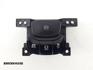 Used Parking brake switch Toyota C-HR (X1,X5) 1.8 16V Hybrid Price € 40,00 Margin scheme offered by Autobedrijf Broekhuis B.V.