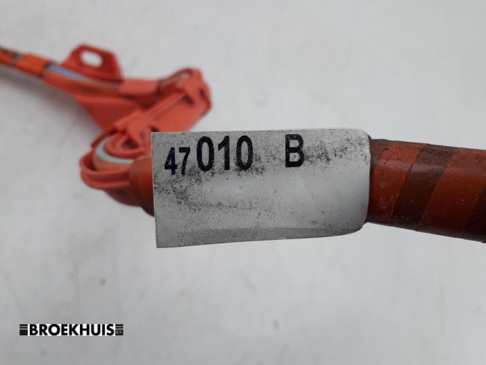 Cable high-voltage from a Toyota C-HR (X1,X5) 1.8 16V Hybrid 2018